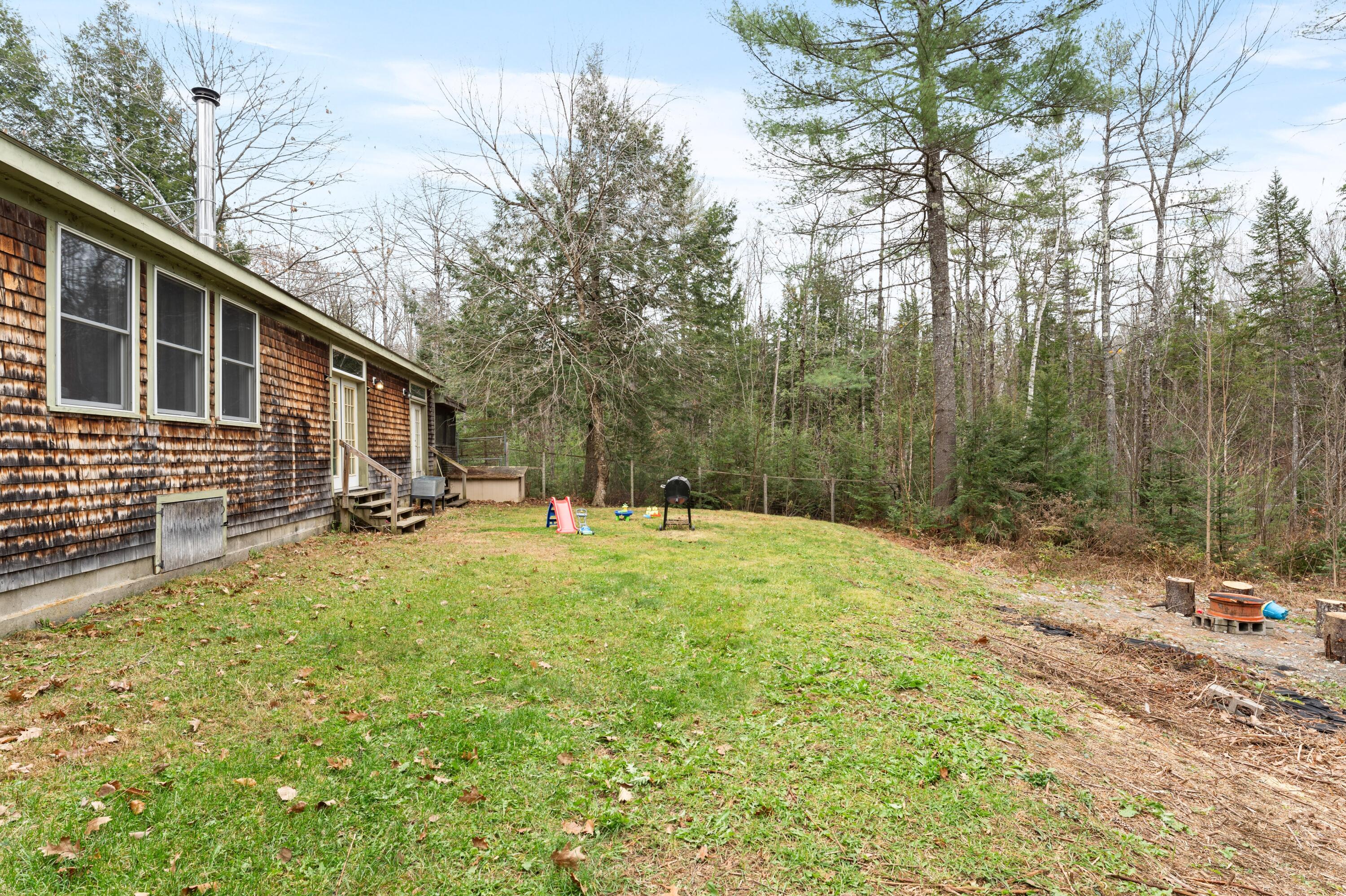 10 Lawrence Drive Norridgewock ME 04957