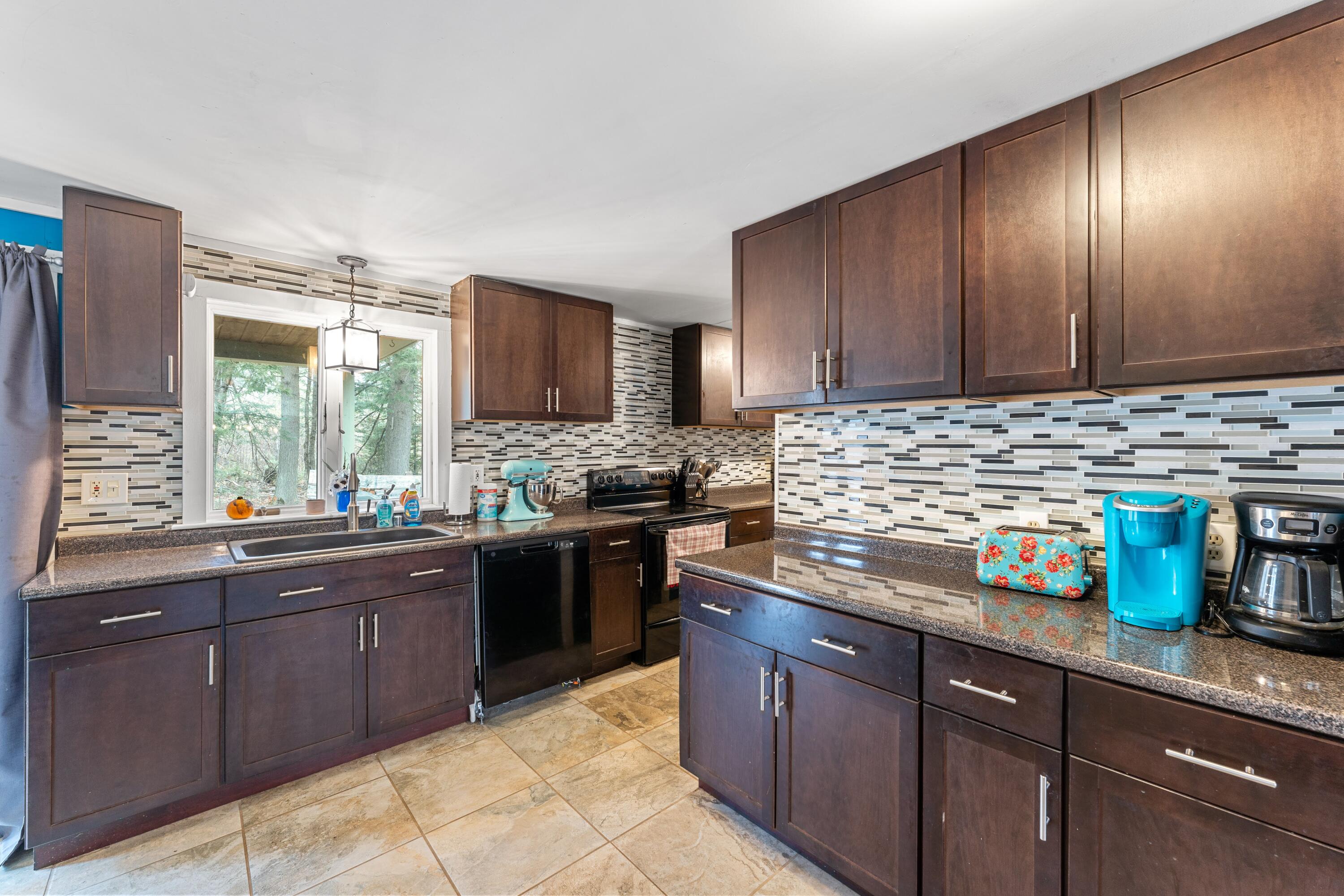 10 Lawrence Drive Norridgewock ME 04957