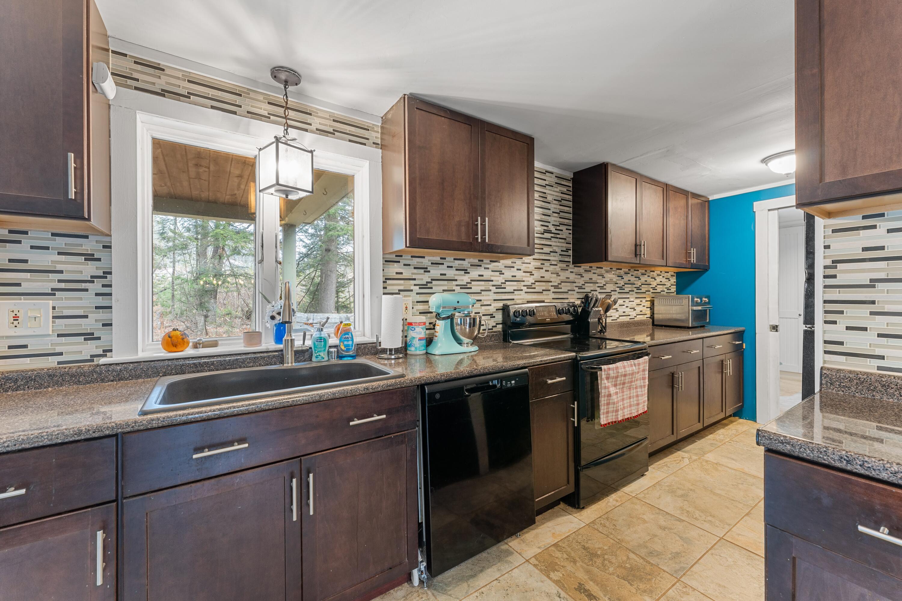 10 Lawrence Drive Norridgewock ME 04957