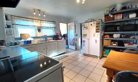 36 Royal Street Winthrop ME 04364