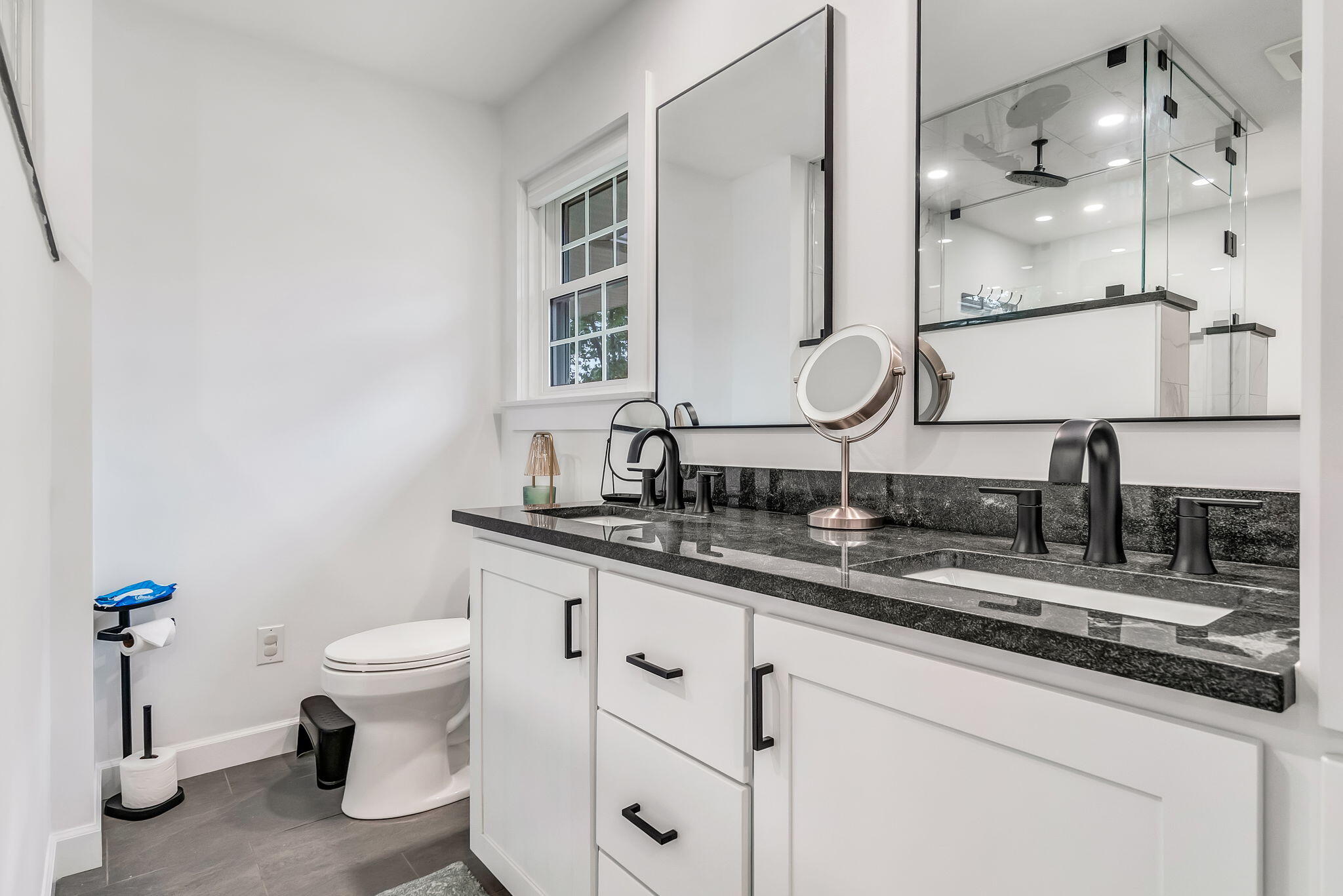 37 Sherbrooke Avenue Lewiston ME 04240