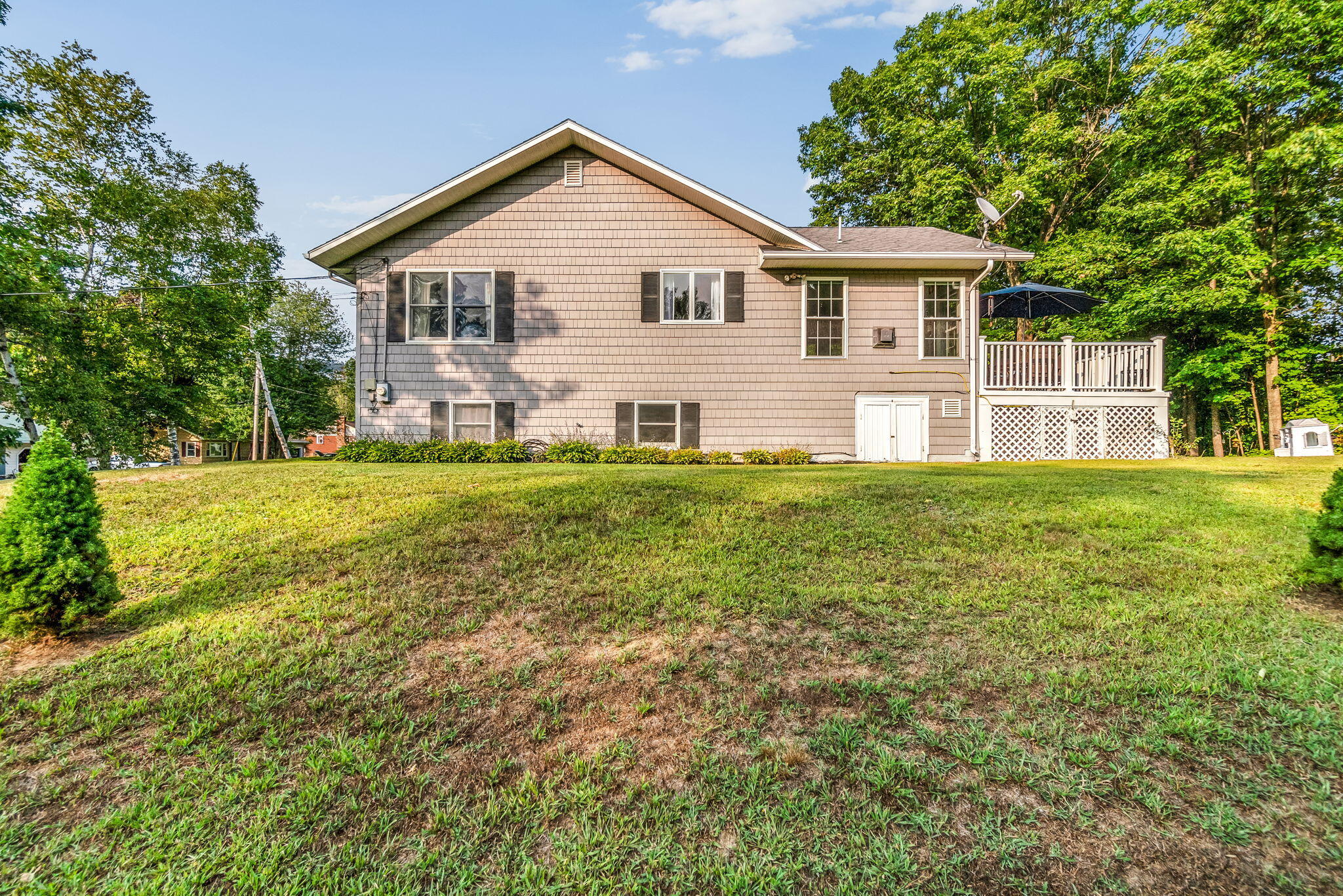 37 Sherbrooke Avenue Lewiston ME 04240