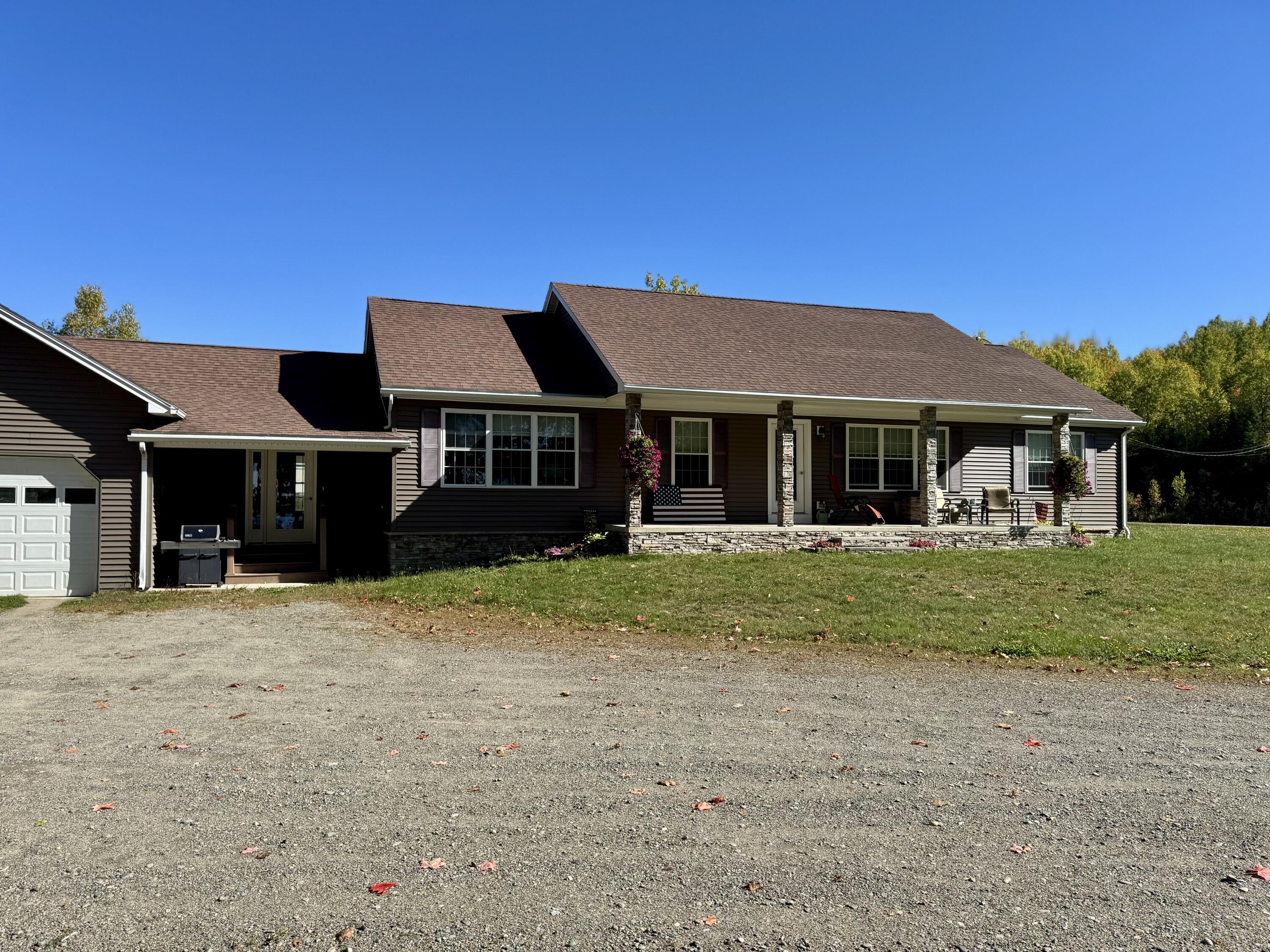 45 Oakview Lane Enfield ME 04493
