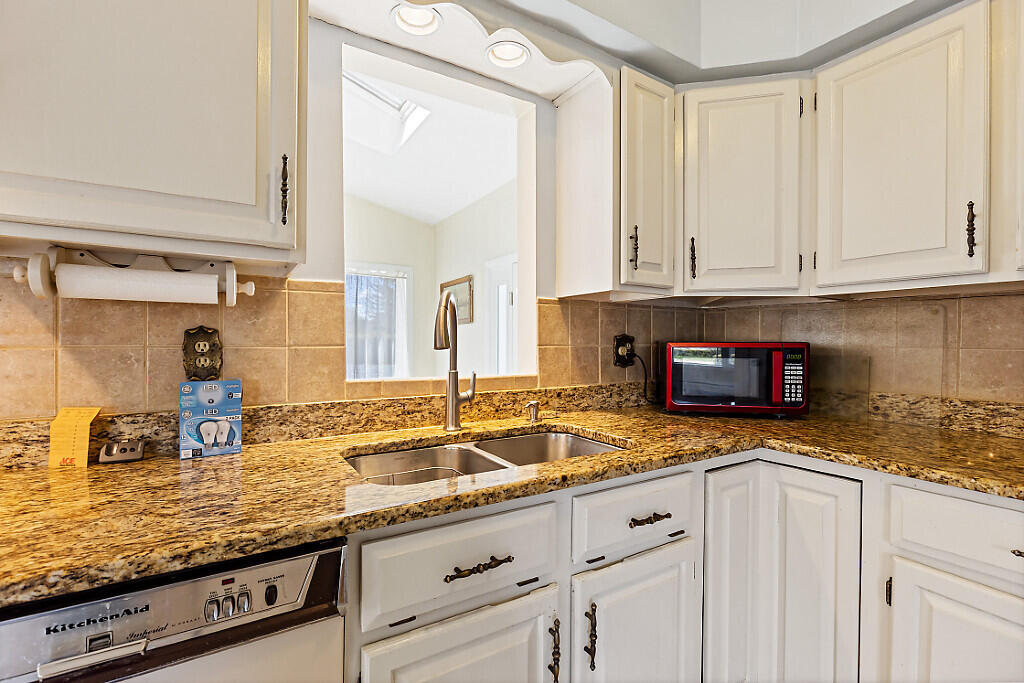 22 Mayflower Road Augusta ME 04330