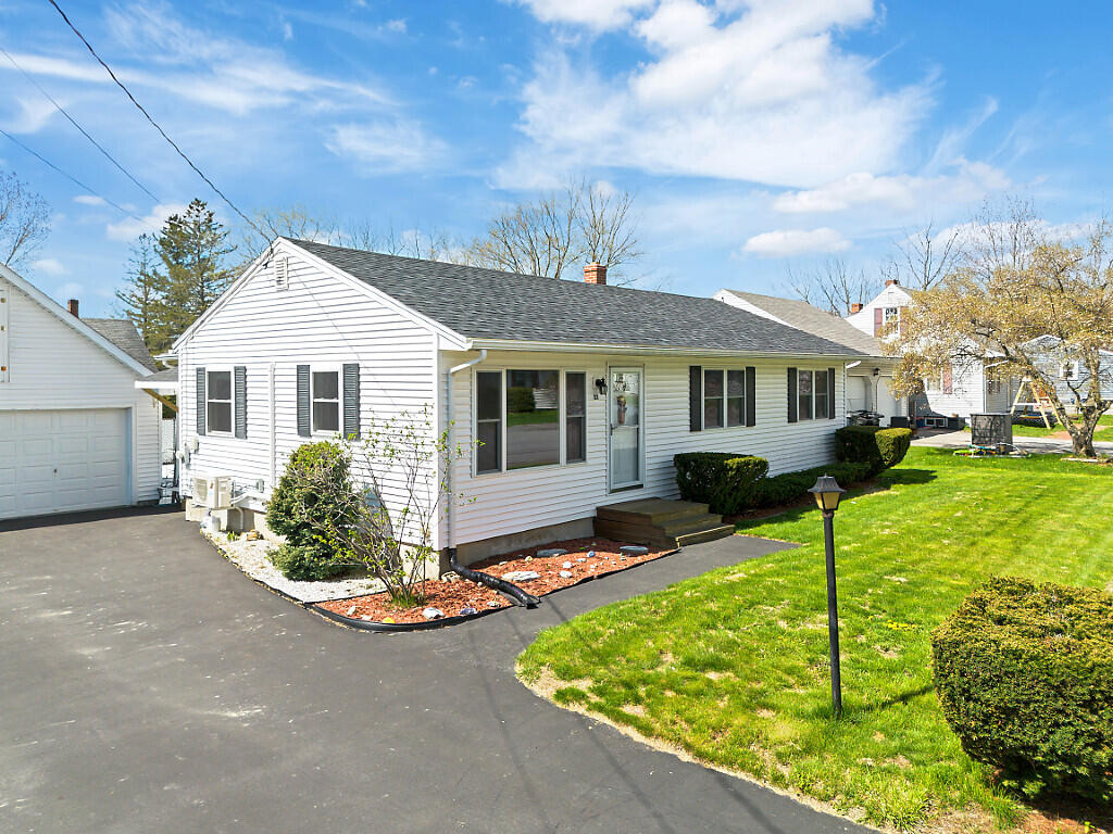22 Mayflower Road Augusta ME 04330
