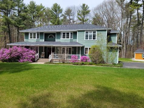 7 Casselton Road Raymond ME 04071