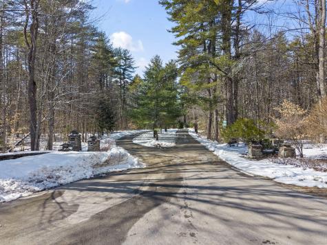 7 Casselton Road Raymond ME 04071