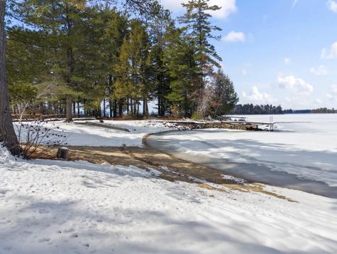 7 Casselton Road Raymond ME 04071