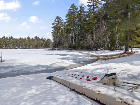 7 Casselton Road Raymond ME 04071