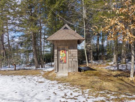 7 Casselton Road Raymond ME 04071