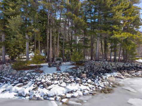 7 Casselton Road Raymond ME 04071