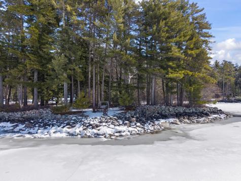 7 Casselton Road Raymond ME 04071