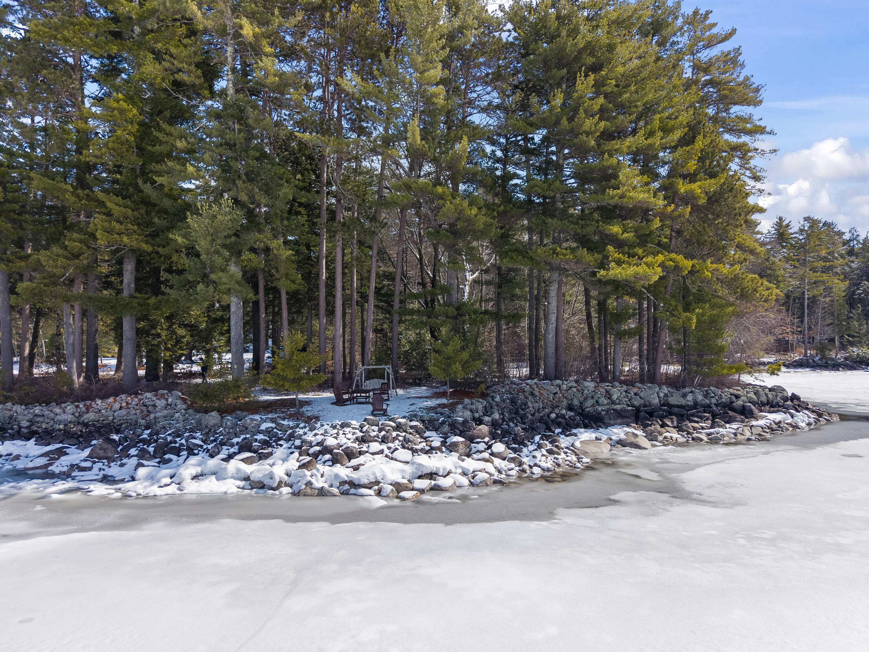 7 Casselton Road Raymond ME 04071