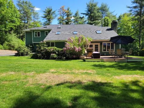 7 Casselton Road Raymond ME 04071