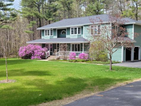 7 Casselton Road Raymond ME 04071