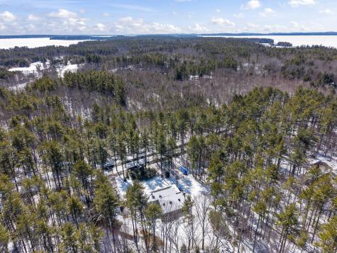 7 Casselton Road Raymond ME 04071