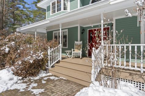 7 Casselton Road Raymond ME 04071