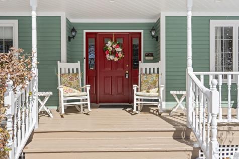 7 Casselton Road Raymond ME 04071