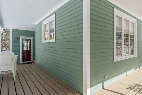 7 Casselton Road Raymond ME 04071