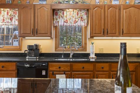 7 Casselton Road Raymond ME 04071