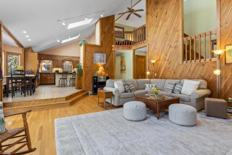 7 Casselton Road Raymond ME 04071