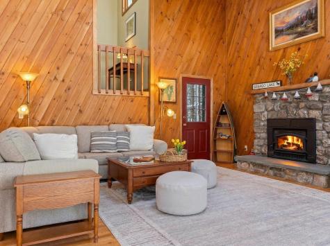 7 Casselton Road Raymond ME 04071