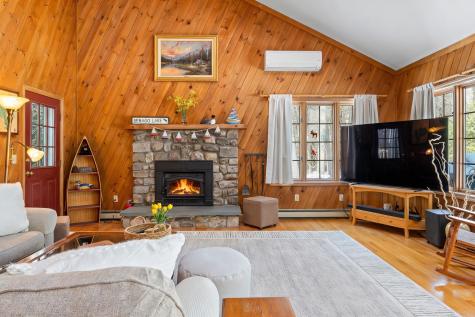 7 Casselton Road Raymond ME 04071