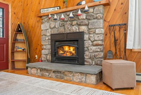 7 Casselton Road Raymond ME 04071