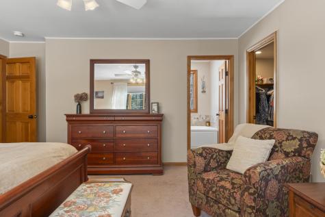 7 Casselton Road Raymond ME 04071