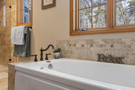 7 Casselton Road Raymond ME 04071