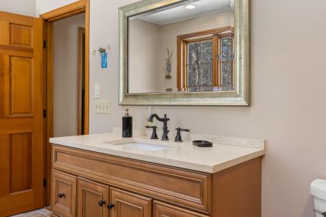 7 Casselton Road Raymond ME 04071