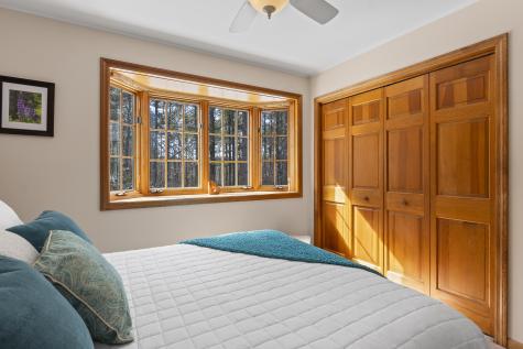 7 Casselton Road Raymond ME 04071