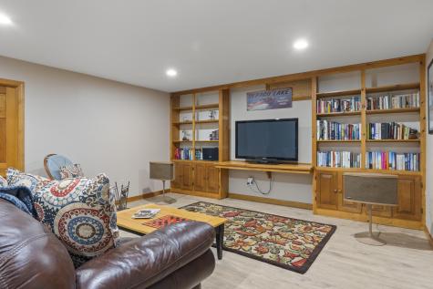 7 Casselton Road Raymond ME 04071