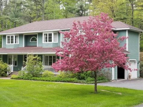 7 Casselton Road Raymond ME 04071