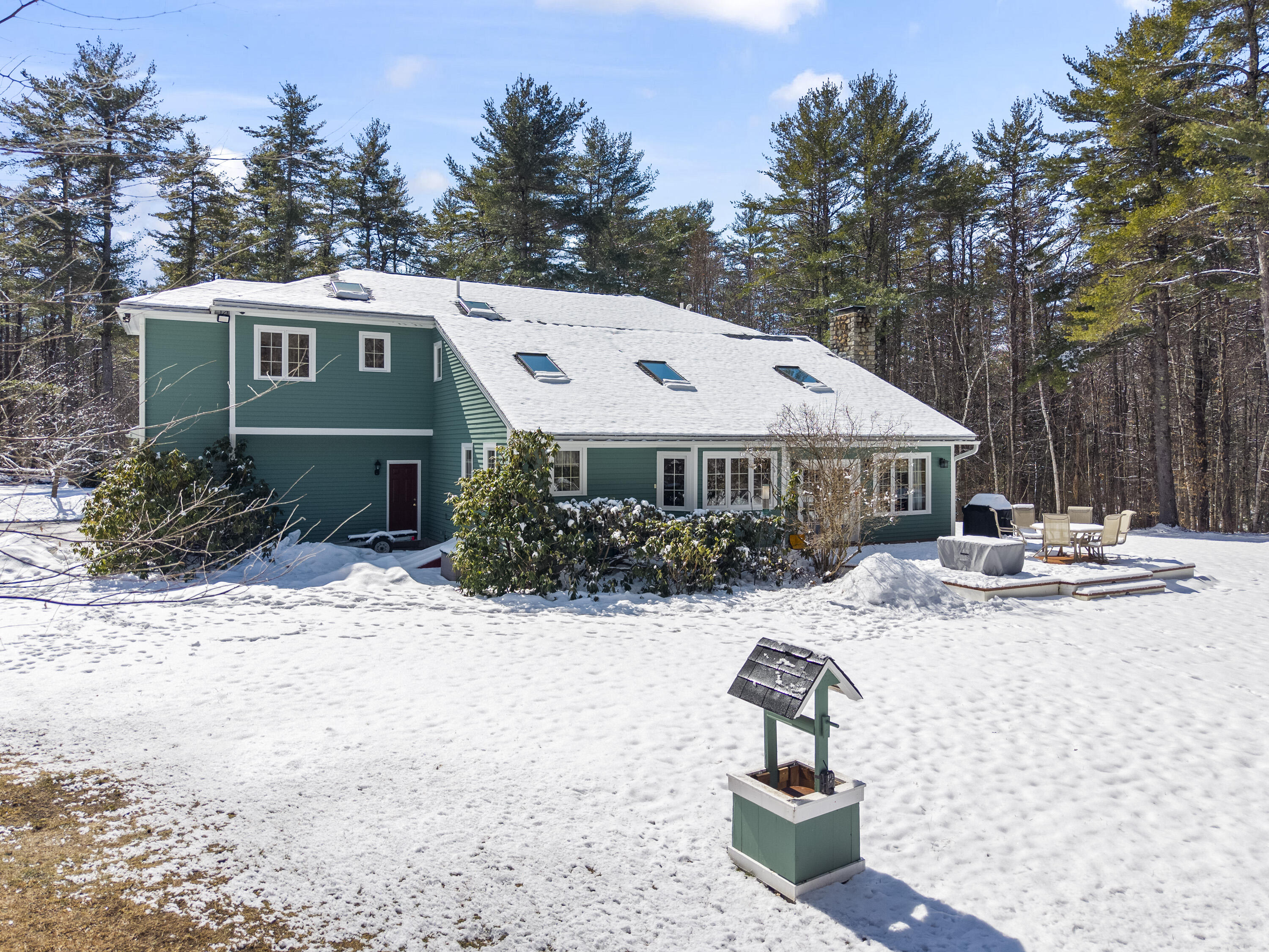 7 Casselton Road Raymond ME 04071