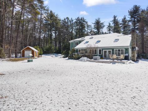 7 Casselton Road Raymond ME 04071