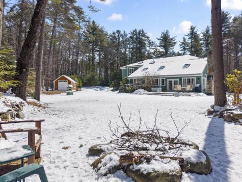 7 Casselton Road Raymond ME 04071