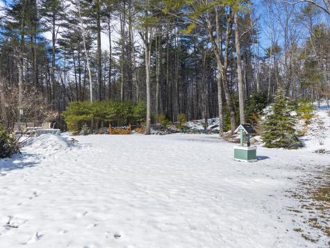 7 Casselton Road Raymond ME 04071