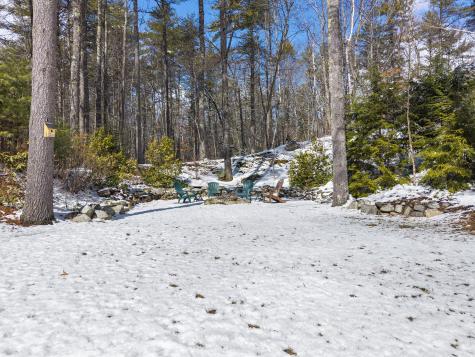 7 Casselton Road Raymond ME 04071