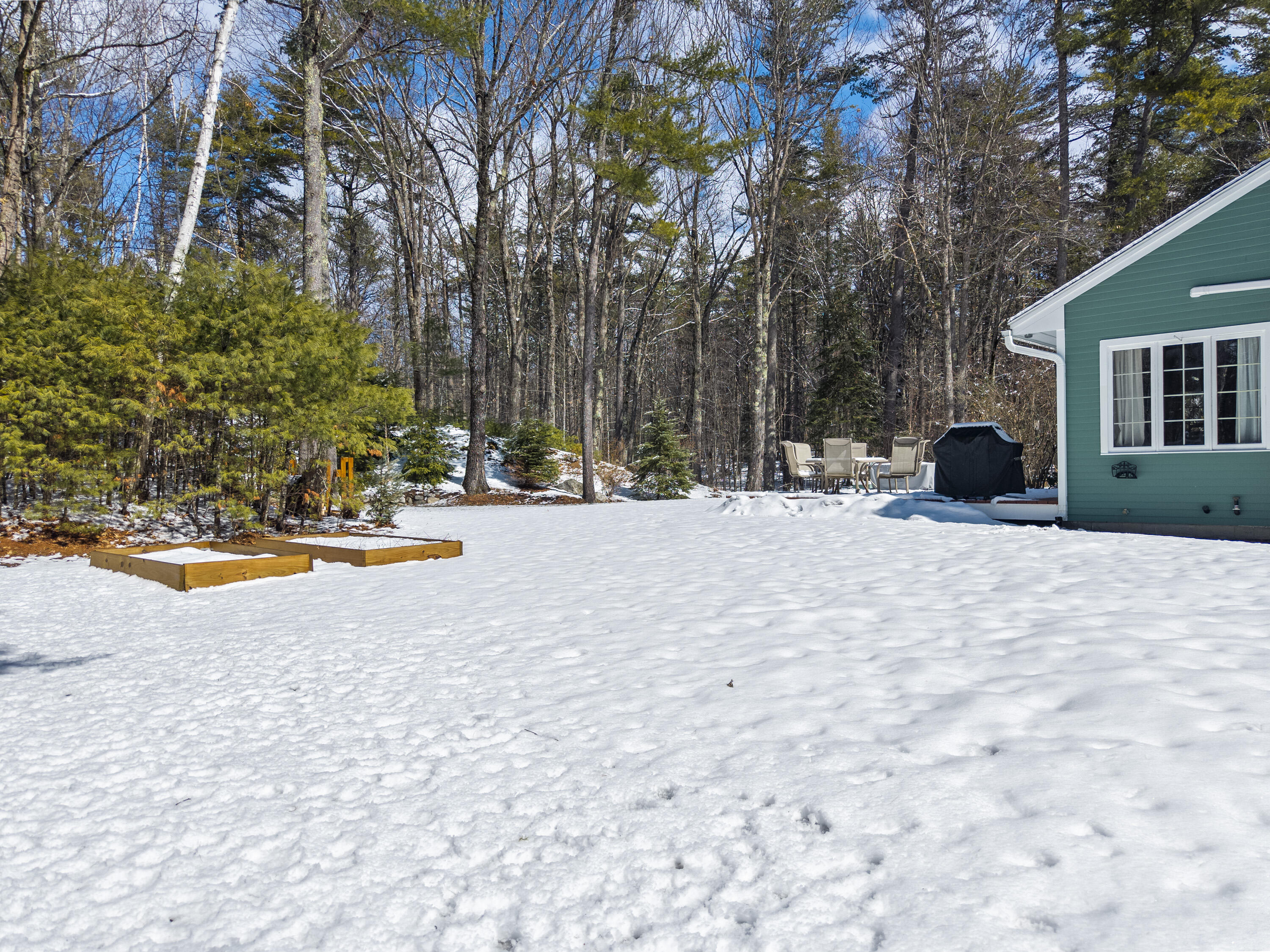 7 Casselton Road Raymond ME 04071