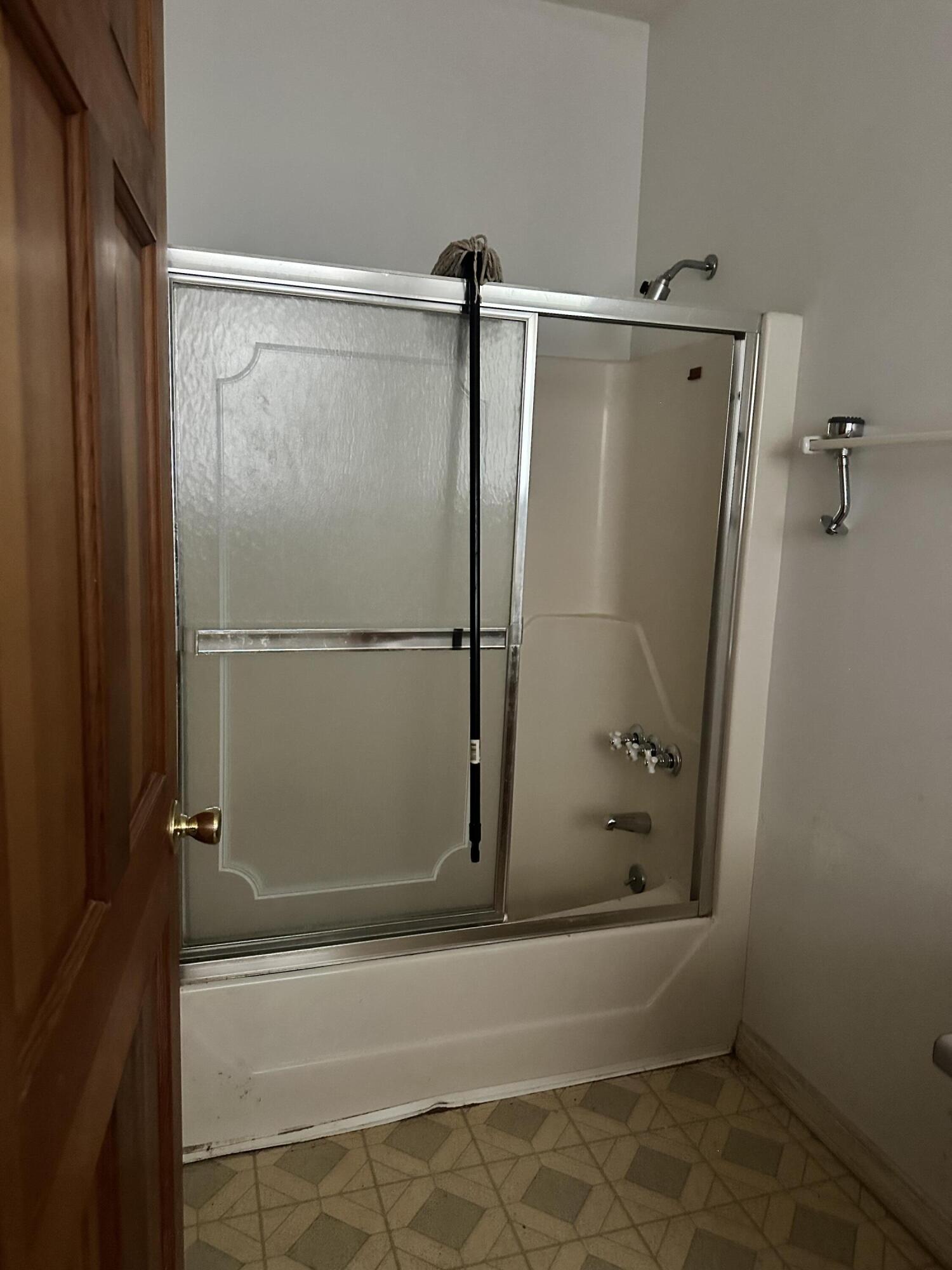 11 Taylor Street Lincoln ME 04457