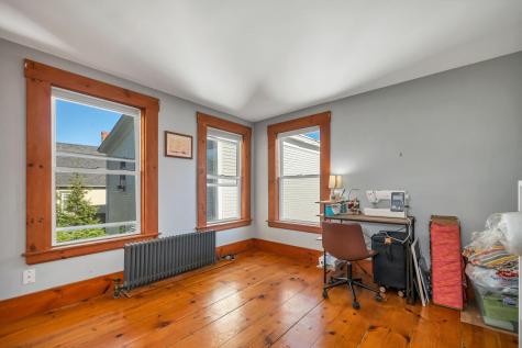 17 Market Street North Berwick ME 03906