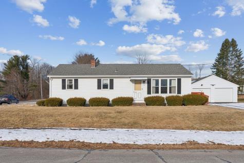 31 Cummings Avenue Augusta ME 04330