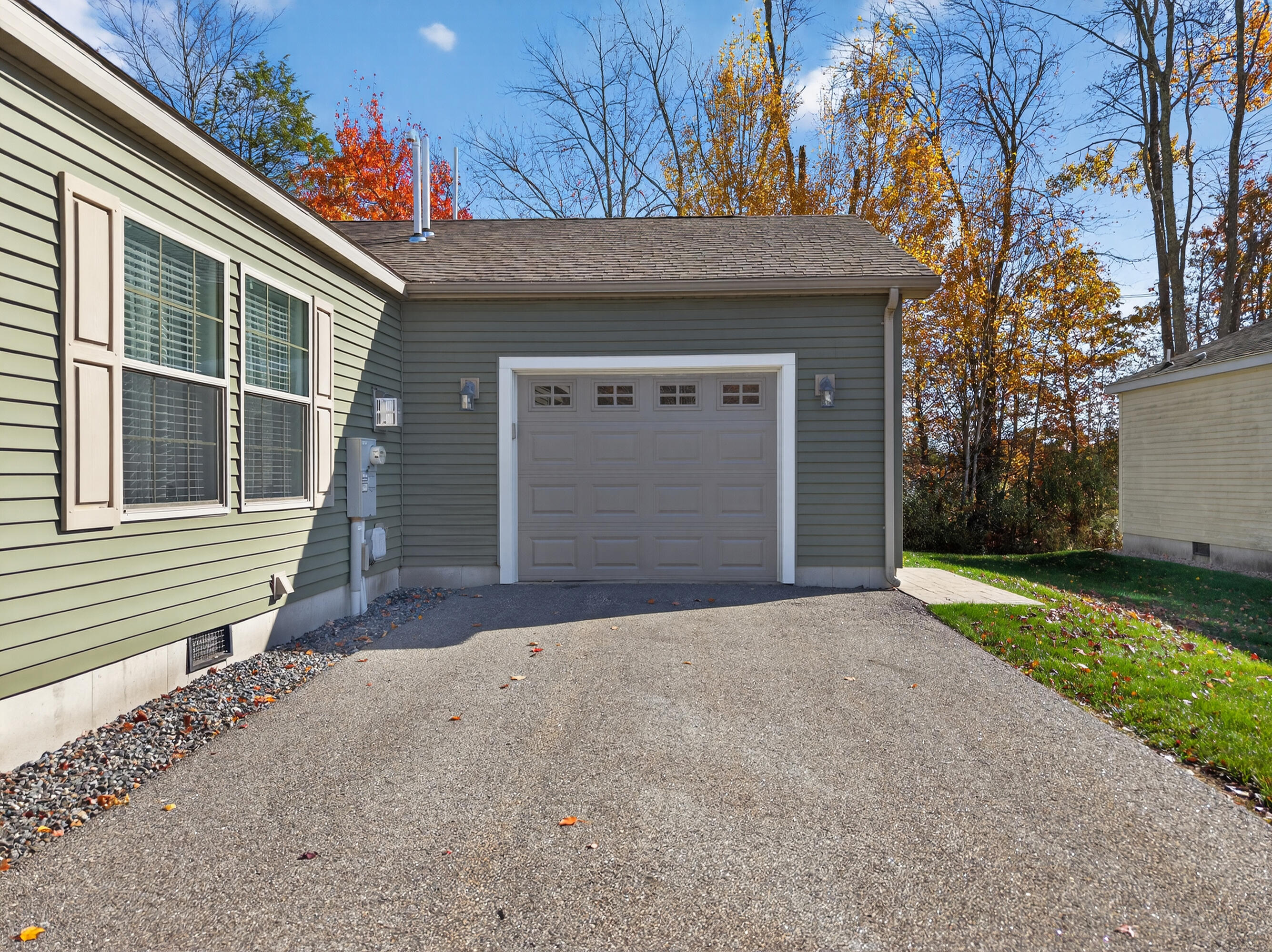 8 Caslyn Drive Eliot ME 03903