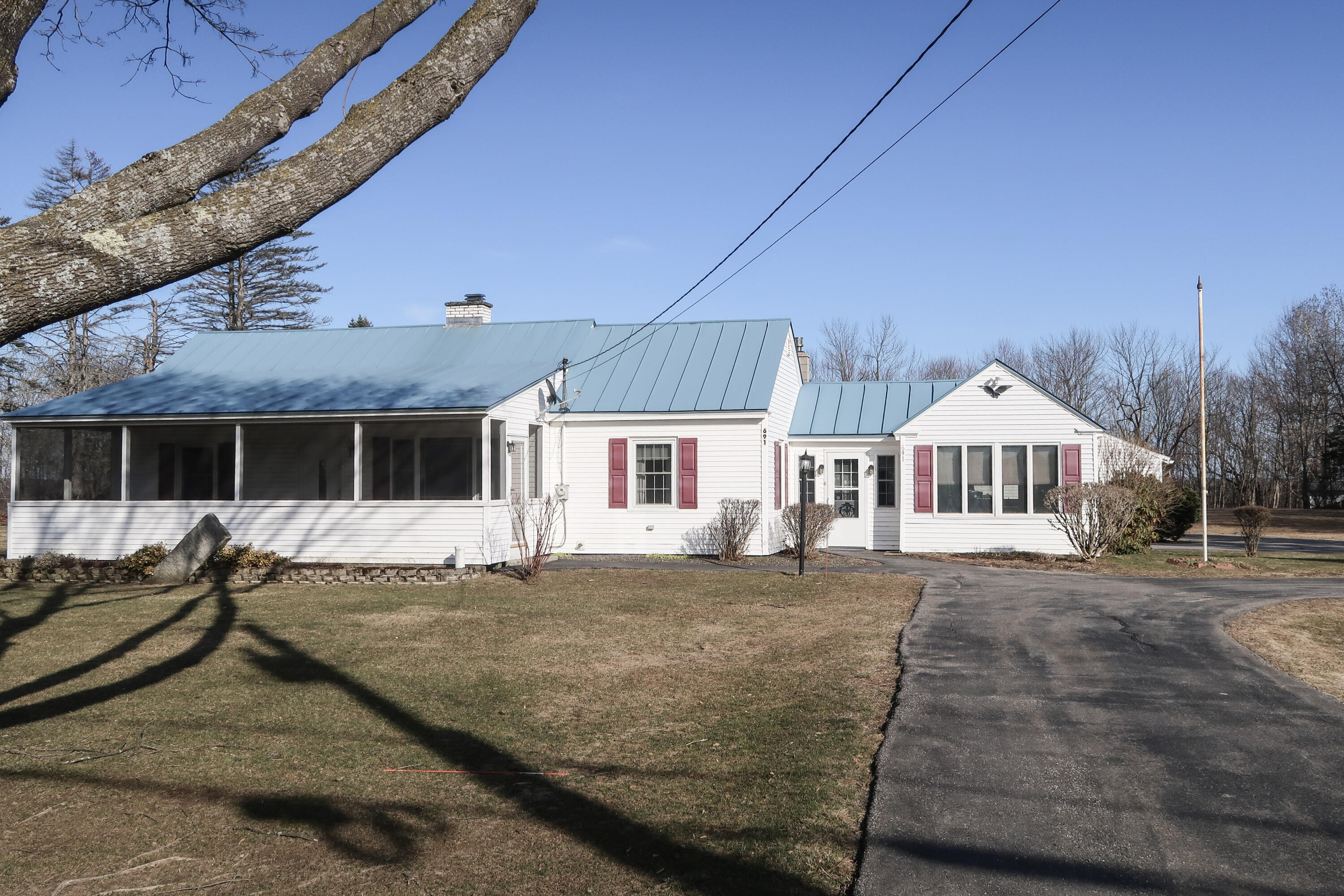 691 W River Road Augusta ME 04330