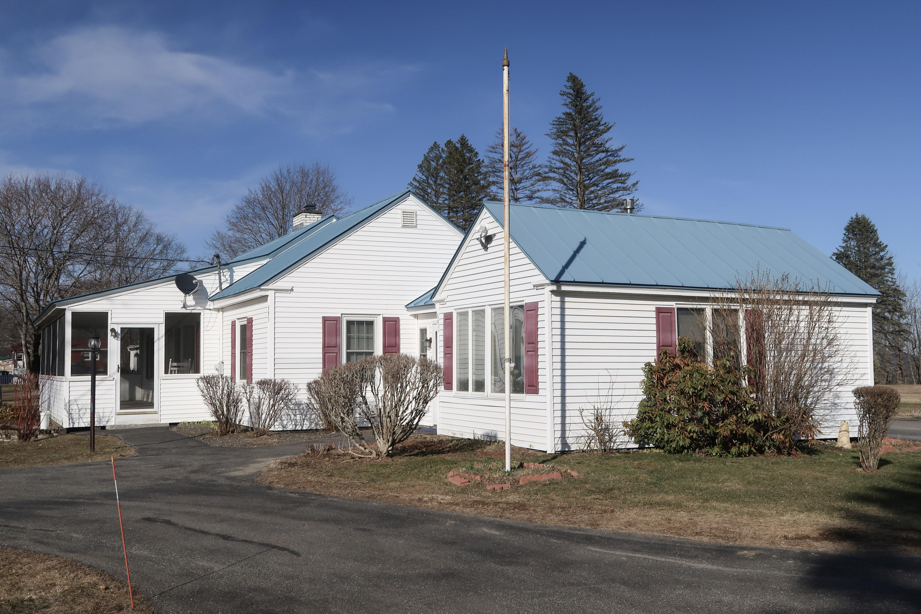 691 W River Road Augusta ME 04330