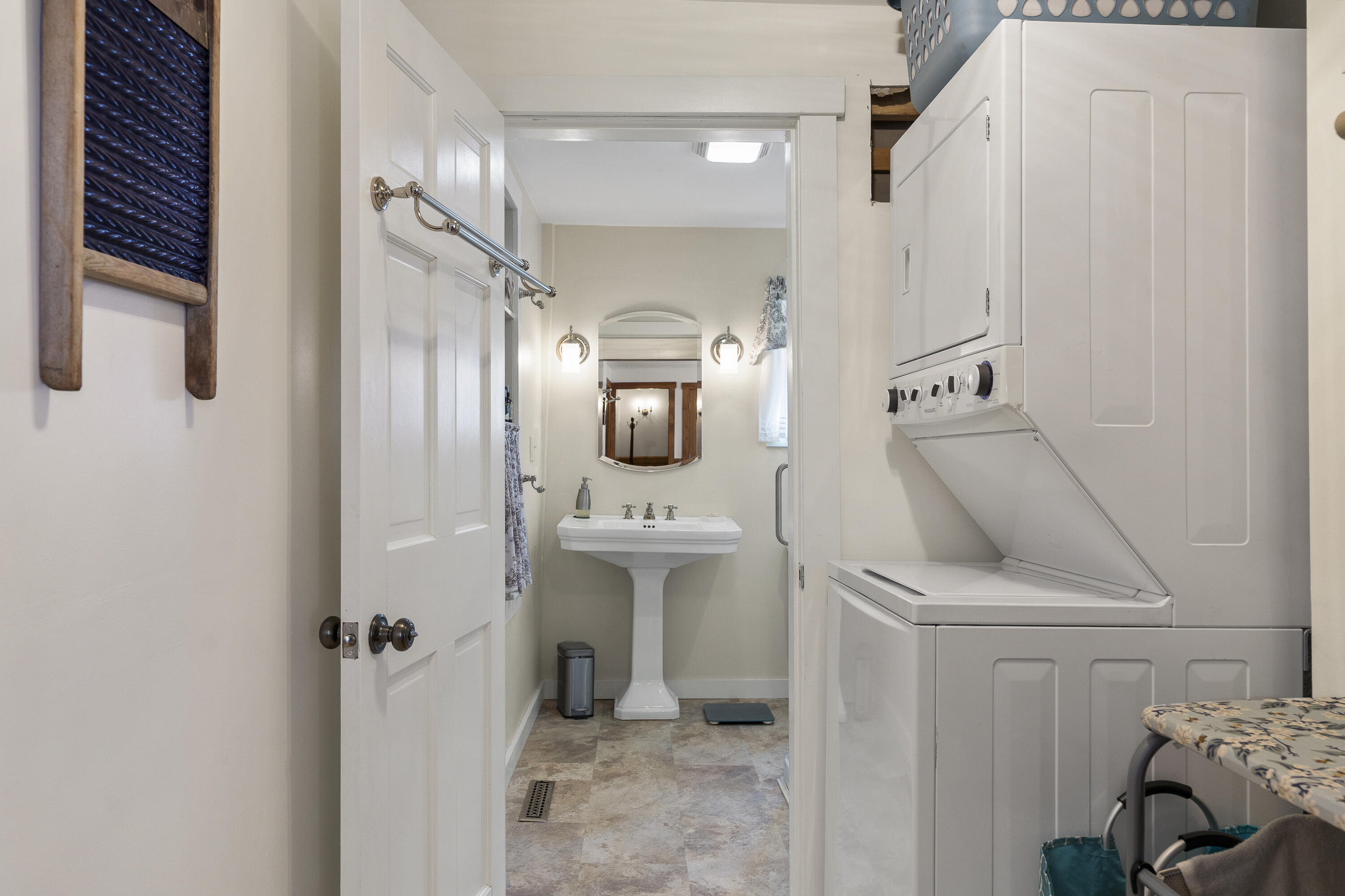 664 Boothbay Road Edgecomb ME 04556