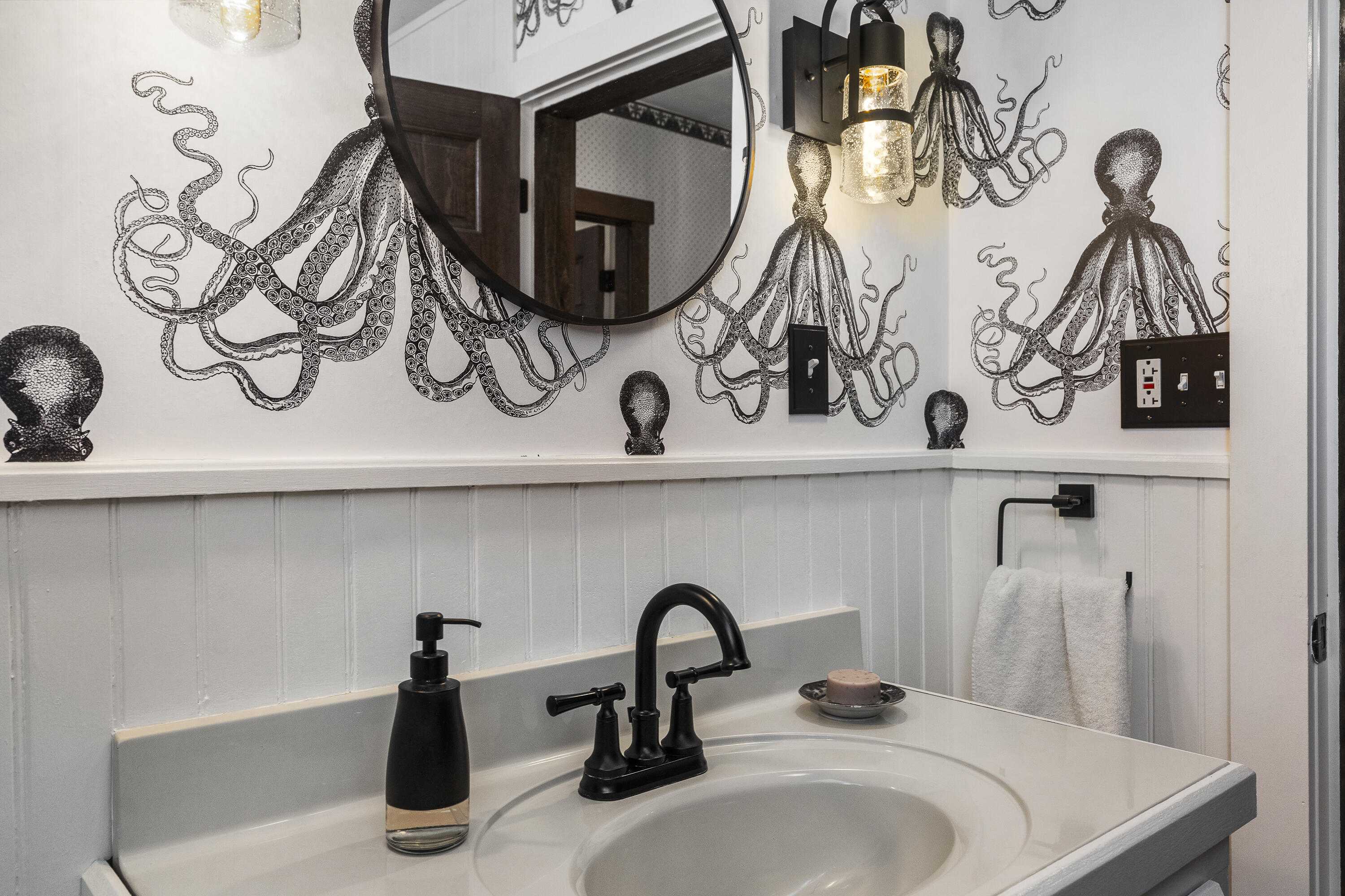 664 Boothbay Road Edgecomb ME 04556