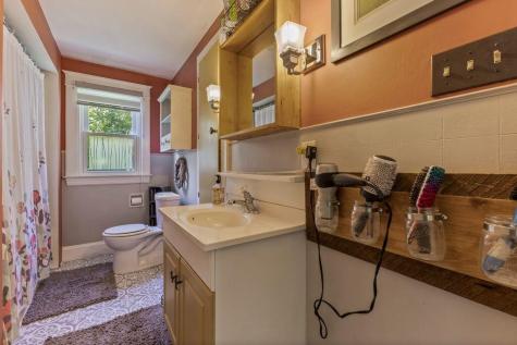 32 Dartmouth Street Biddeford ME 04005