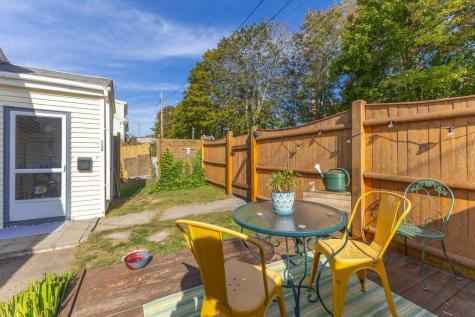 32 Dartmouth Street Biddeford ME 04005